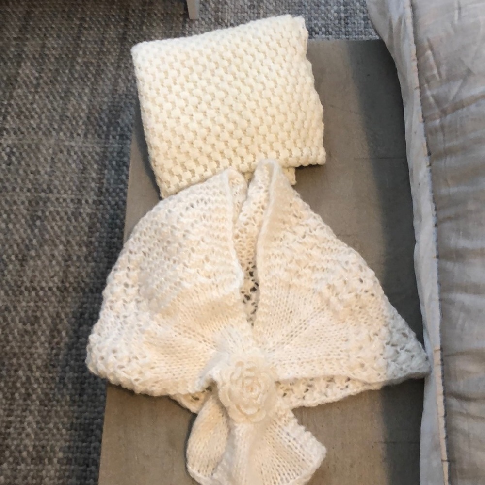 Gorgeous ivory knit scarves